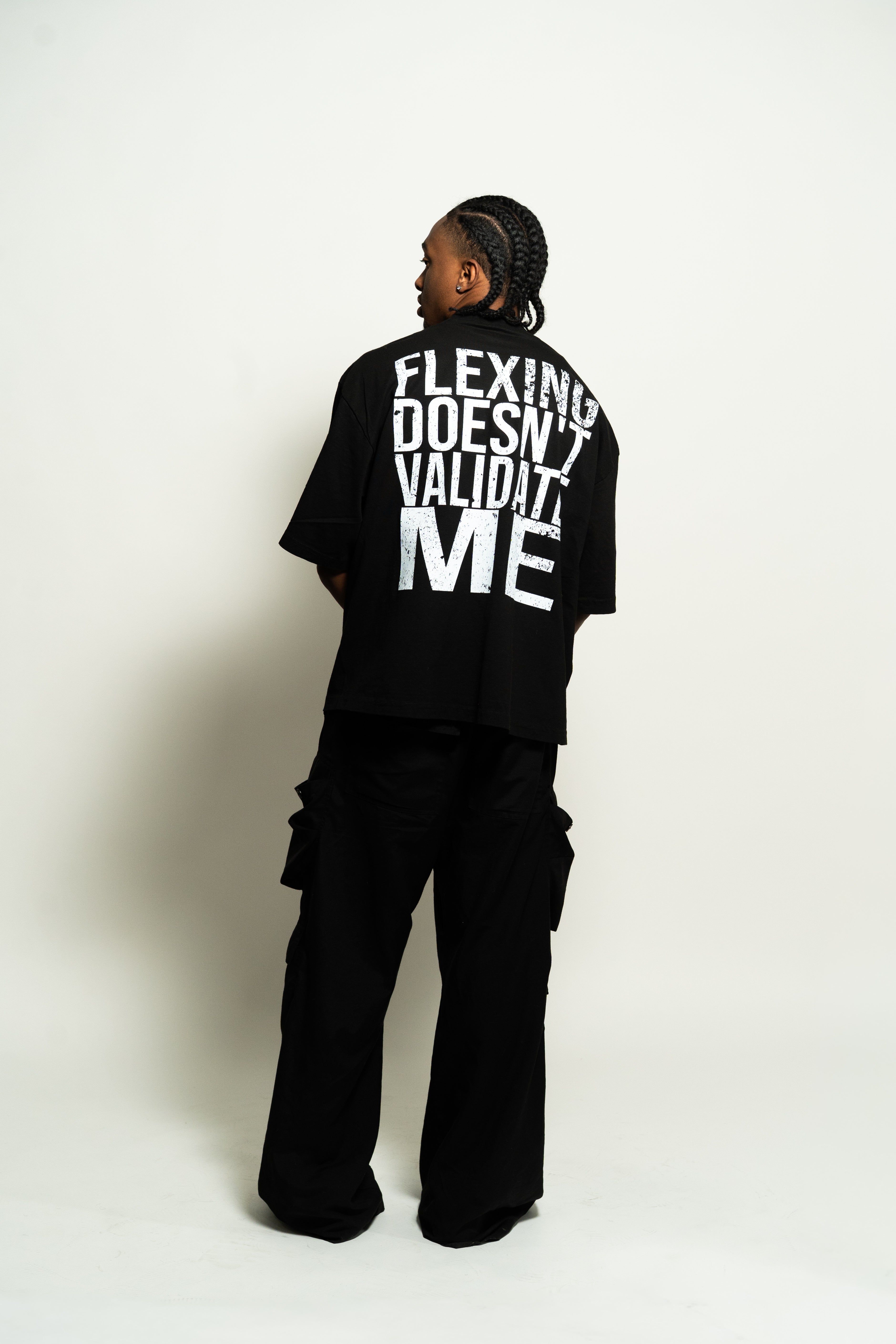 Flexing Doesn't Validate Me T-shirt Black – Humble Culture
